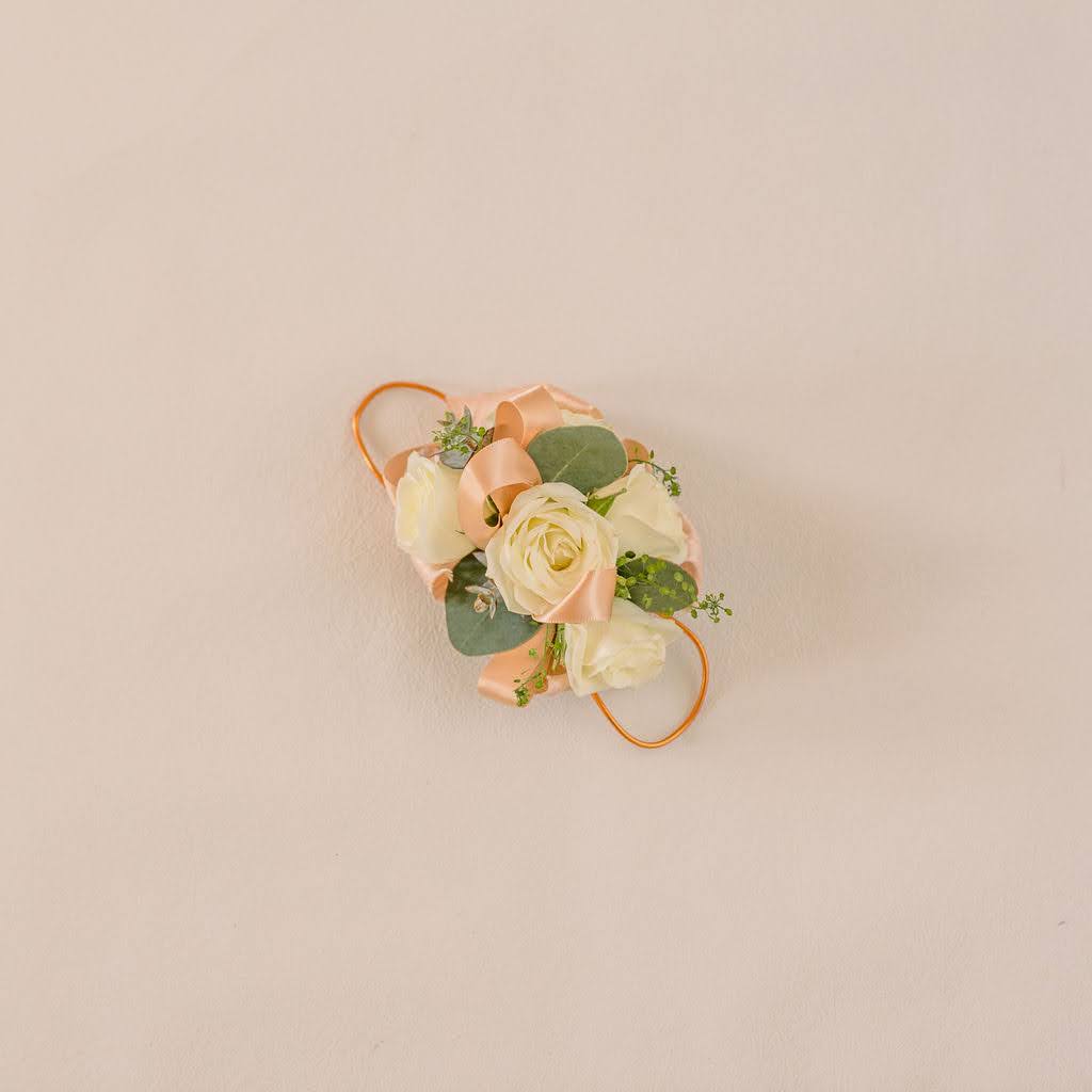 Corsage - Image 2